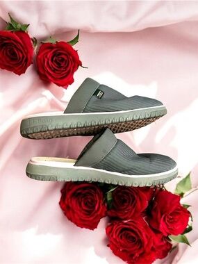 L.L. BEAN Women's Airlight Slipper Scuffs in Grey/Pink size 8 Medium
